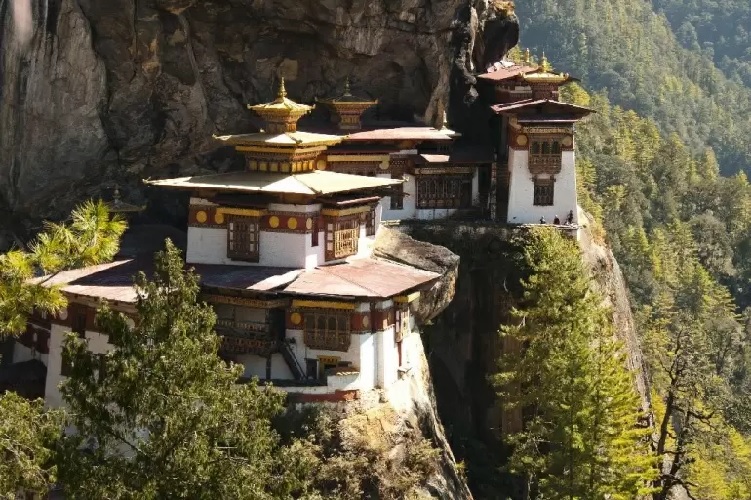 Letecky Bhútán